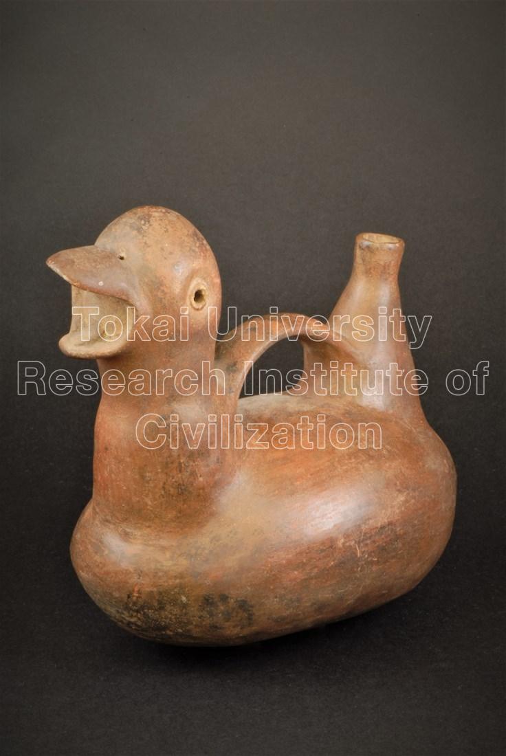 アヒル象形把手付鳴笛壺 | 東海大学「アンデス先史文明に関する遺物」