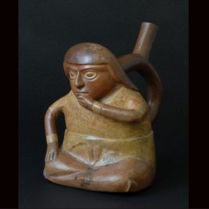 座した女性象形鐙型壺