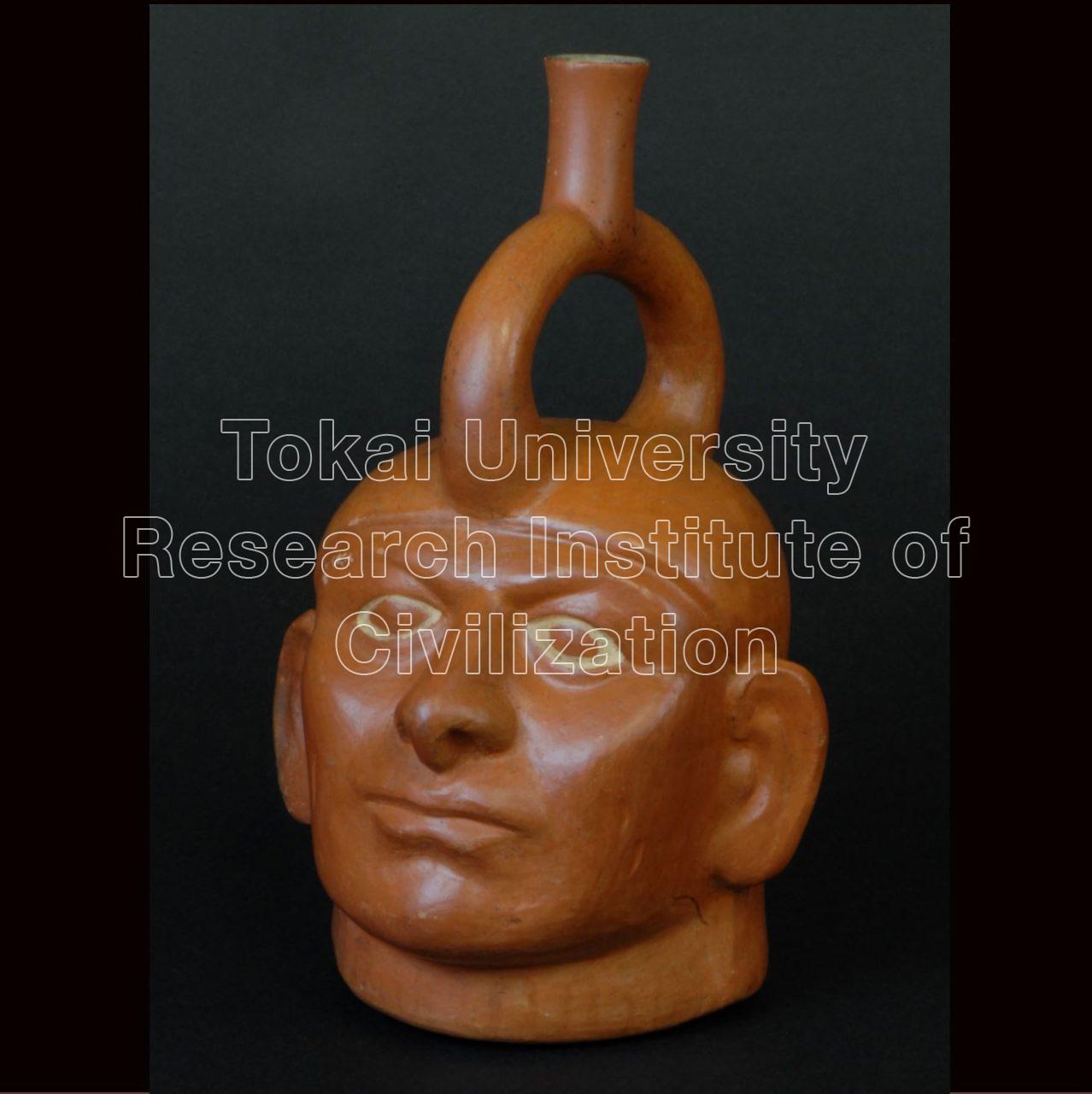 男性頭部象形鐙型壺